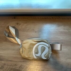Lululemon belt bag